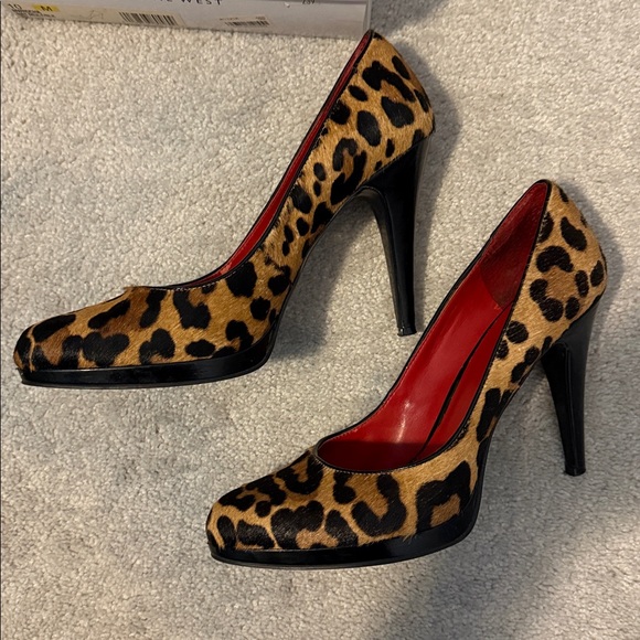 Nine West 10 leopard 🐆 print platform heels 👠 - Picture 2 of 7